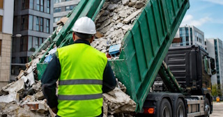 Вывоз строительного мусора в Солнечногорске: услуги лицензированной компании — ПроМусор